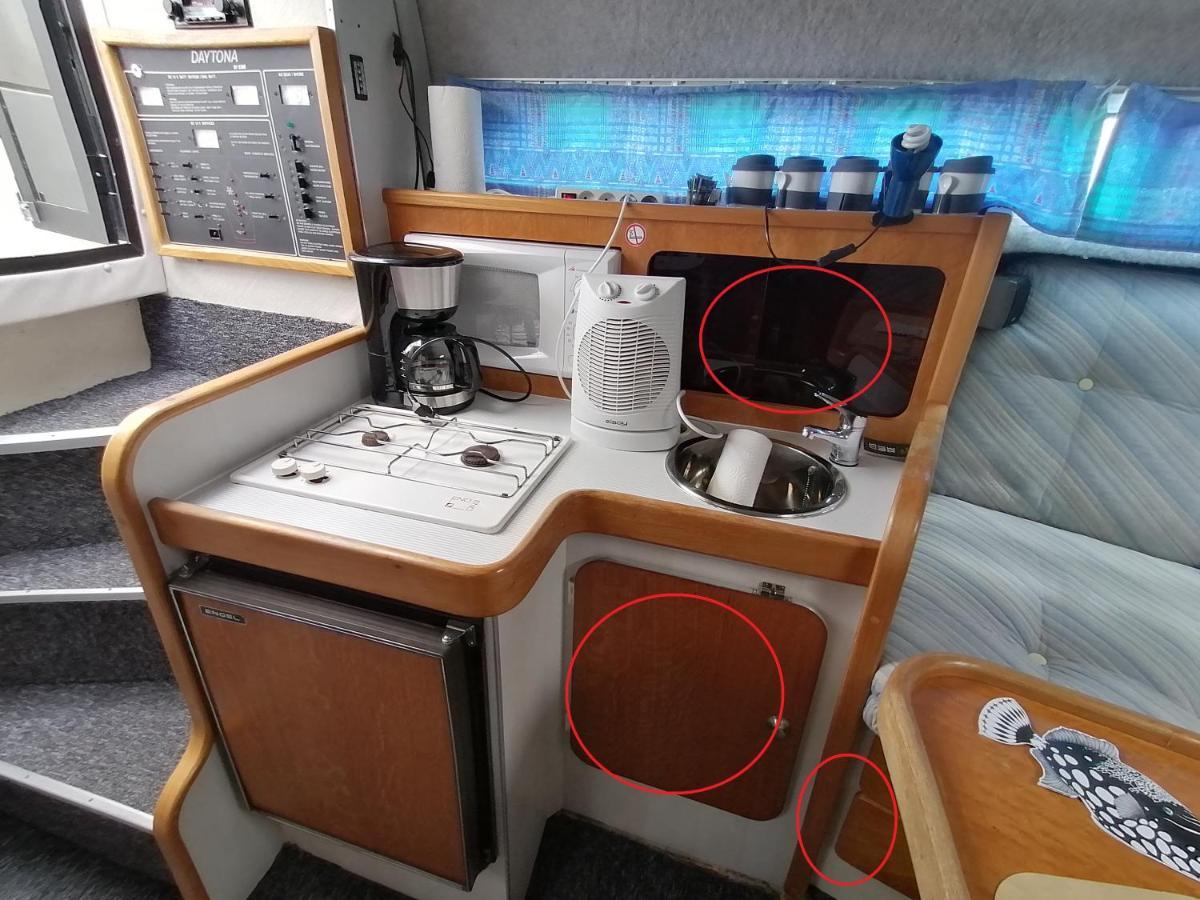 Sejour Insolite Sur Un Yacht. Bateau Hotel A Quai. La Rochelle  Bagian luar foto