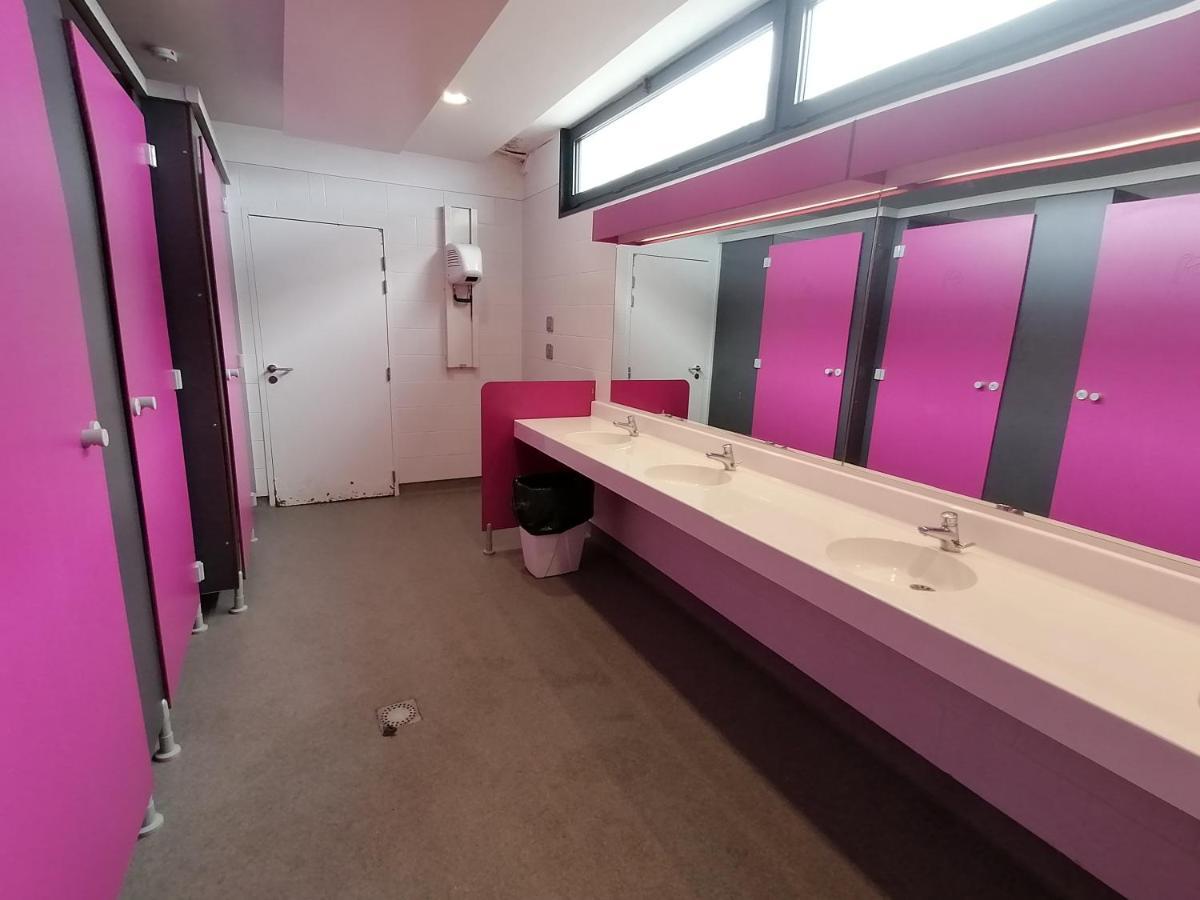 Sejour Insolite Sur Un Yacht. Bateau Hotel A Quai. La Rochelle  Bagian luar foto